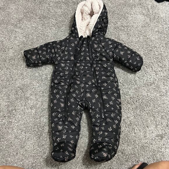 Jessica Simpson Baby Girl Snow Suit size 3-6 months - Picture 1 of 5